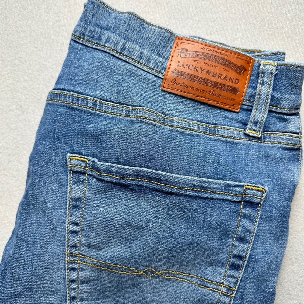 Lucky Brand Straight Leg Jeans Mens 34x32 Blue Medium Wash Stretch Denim